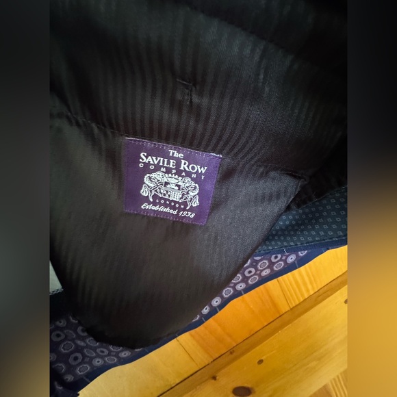 Immaculate condition Saville Row Men’s full suit. Worn once for pictures! - Picture 2 of 9